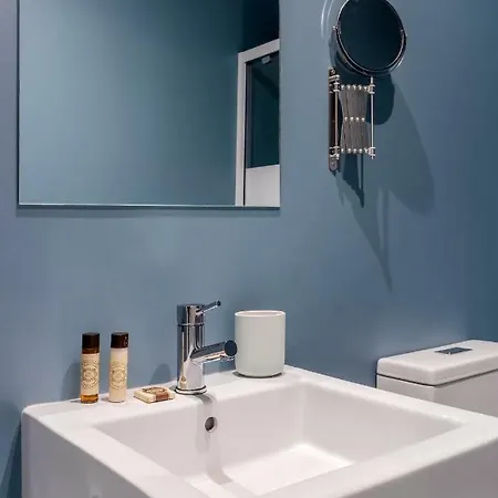 Formosa Flats Apartment *